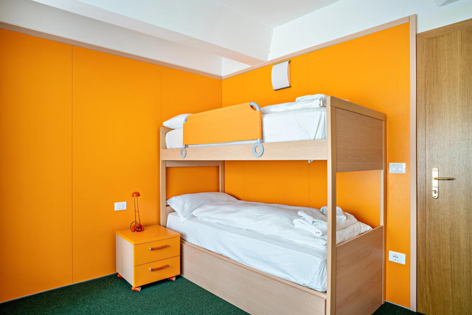 Casa Roby Al Centro Delle Dolomiti Apartment Marilleva Luaran gambar